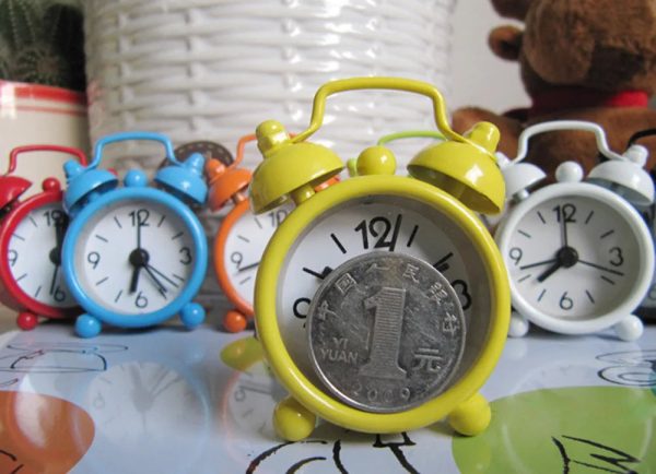 Creative Cute Mini Metal Small Alarm Clock Electronic Small Alarm Clock Table Desktop For Kids Students Decor Reloj Despertador